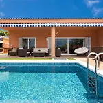 De Lujo Con Piscina Privada Y Jacuzzi