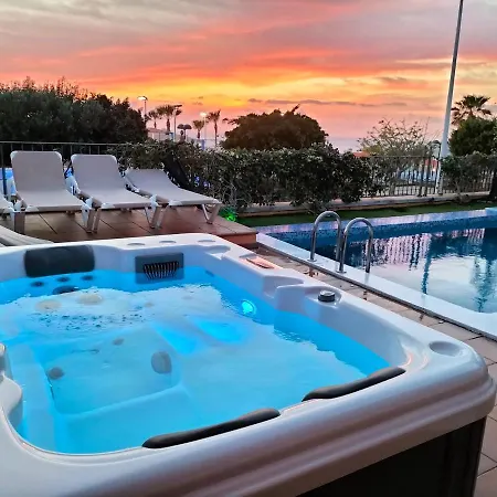 빌라 De Lujo Con Piscina Privada Y Jacuzzi 푸에르토 데 산티아고