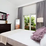 De Lujo Con Piscina Privada Y Jacuzzi 别墅 圣地亚哥港